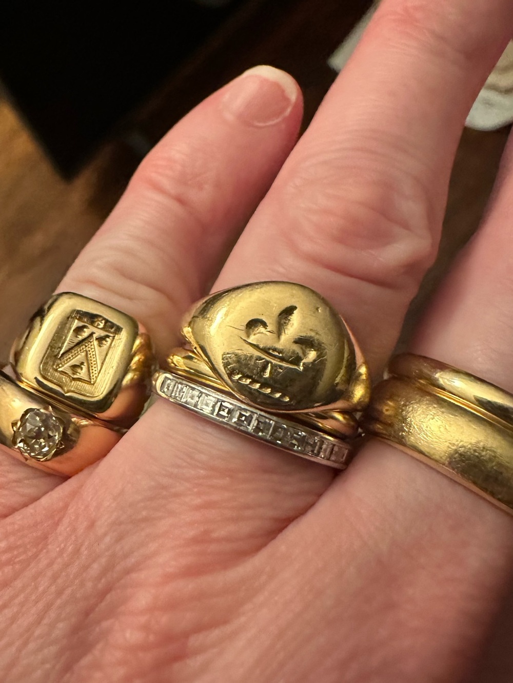 Antique 18K Gold Fleur de Lis Signet Ring Size 6.75